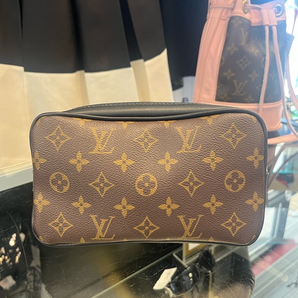 Louis Vuitton Mini Bag in Brown and Black - Picture 5 of 8